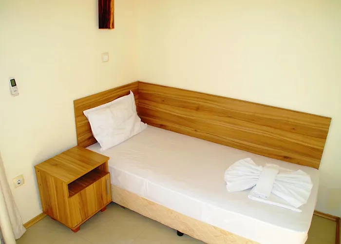 Azura Garden * Chernomorets