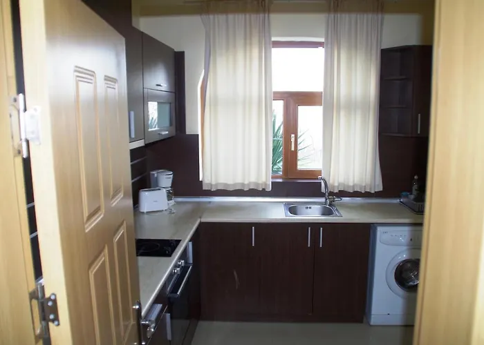 Azura Garden Hotel *