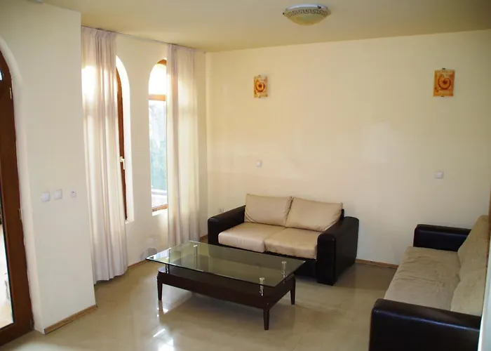 Hotel Azura Garden *