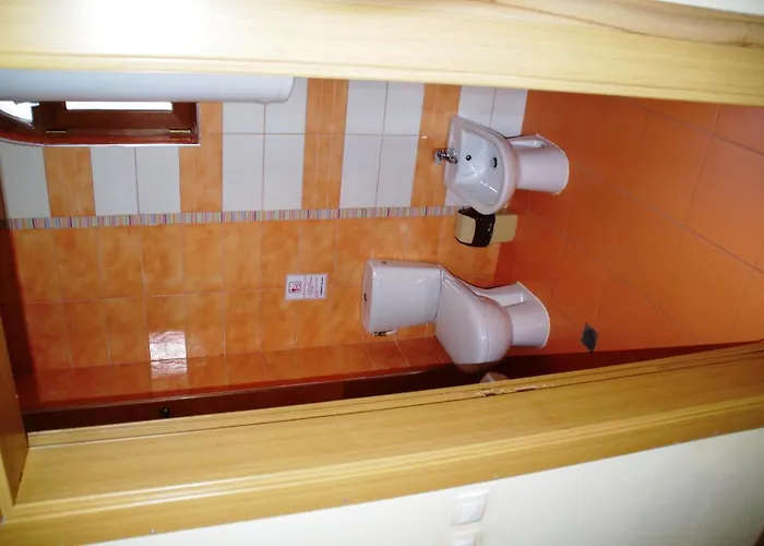 Azura Garden Hotel *